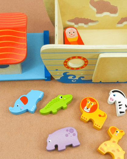 Playbox Wild Cruise-Includes Ship & 14 Animals-Enhances Hand Eye Coordination-Shape Sorter & Stacker-Learning & Educational Toys-12M+