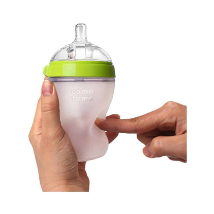 Comotomo Wide Neck Silicone Feeding Bottle-Global Award Winner-With Slow Flow Nipple-0 to 3M-Pack of 2-Dual Anti Colic Vent-150 ml-Green