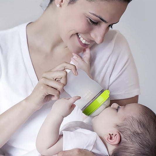 Comotomo Wide Neck Silicone Feeding Bottle-Global Award Winner-With Slow Flow Nipple-0 to 3M-Dual Anti Colic Vent-150 ml-Green