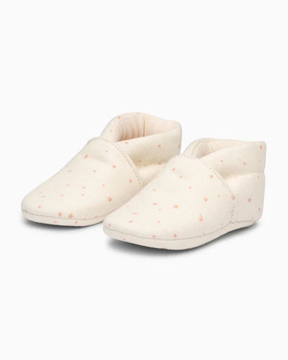 Elves White Star Print Anti-Skid Slip On Shoes For Infants