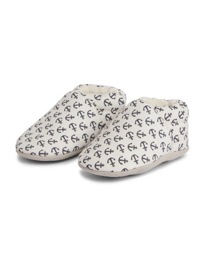 Elves White Printed Anti-Skid Slip On Shoes For Infants