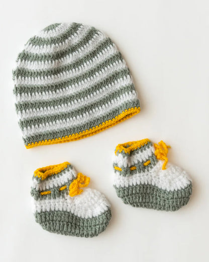 The Original Knit Grey & White Winter Wear Caps & Booties Set-Embroidered Handmade-High Quality Yarn-For Infants