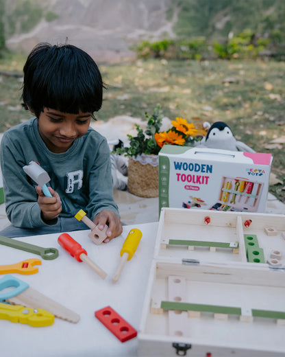 Nesta Toys Wooden Tool Kit Set & Tool Box-Includes 33 Tools-Promotes Role Play-Pretend & Play Toy-36M+