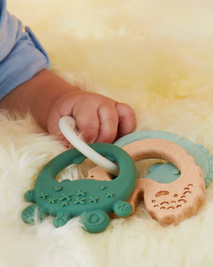 b.box Trio Teether-With Three Textured Teethers-Made of Soft Silicone, Hard Silicone & Beechwood-Supports Sensory Development & Gum Relief-Lullaby Blue-3M+