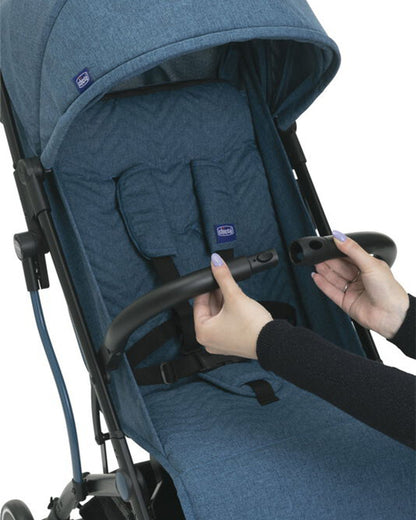 Chicco TrolleyMe Lightweight Baby Stroller-Extendable Handle to Carry-Flat Reclining Seat-One Hand Fold-6 Months Warranty-With Rain Cover-0 to 3Y (Upto 15 Kg)-Calypso Blue