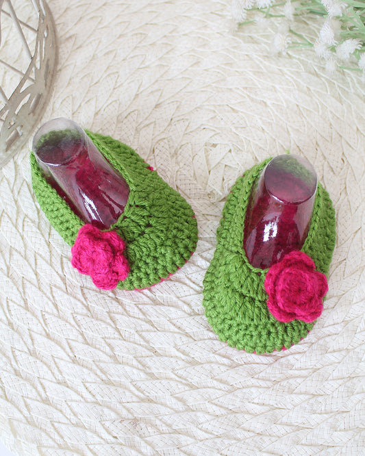 Woonie Green Booties-Floral Embroidered-Acrylic Handmade-For Infants