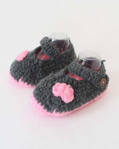 Woonie Grey & Pink Booties-Bow Embroidered-Acrylic Handmade-For Infants