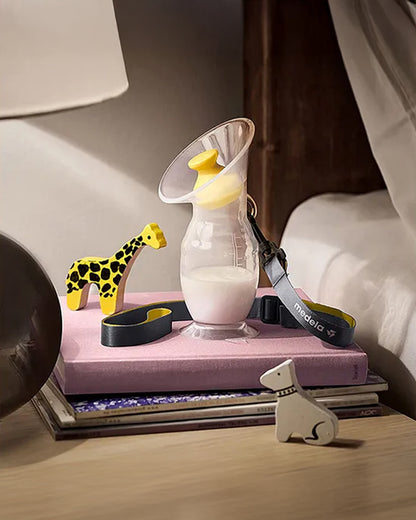 Medela Silicone Breast Milk Collector-Double Leak Proof-With Stopper and Lid-BPA Free-100ml Capacity