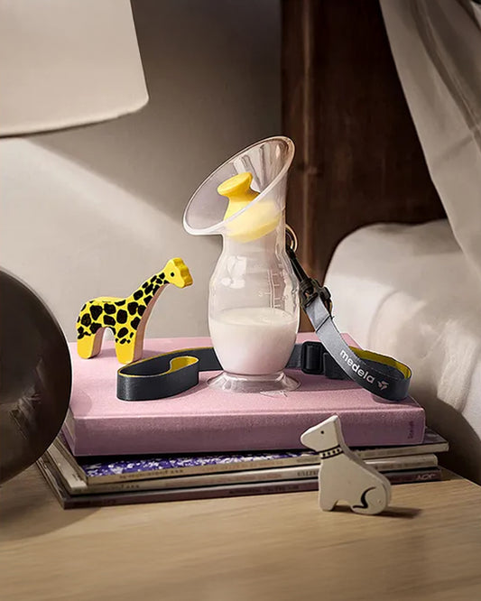 Medela Silicone Breast Milk Collector-Double Leak Proof-With Stopper and Lid-BPA Free-100ml Capacity