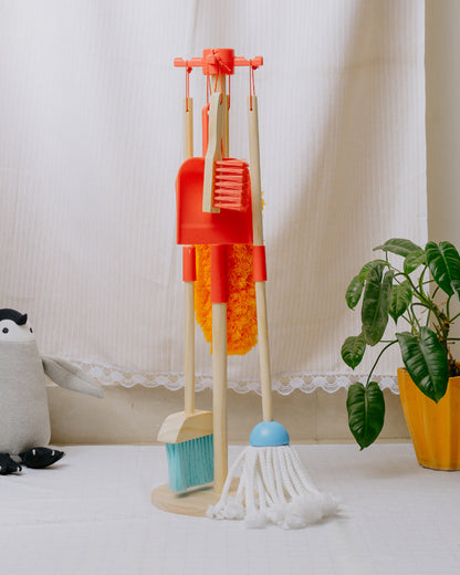 Nesta Toys Wooden Cleaning Set-Pretend & Play Toy-Includes 6 Pieces-Encourages Cleanup-36M+