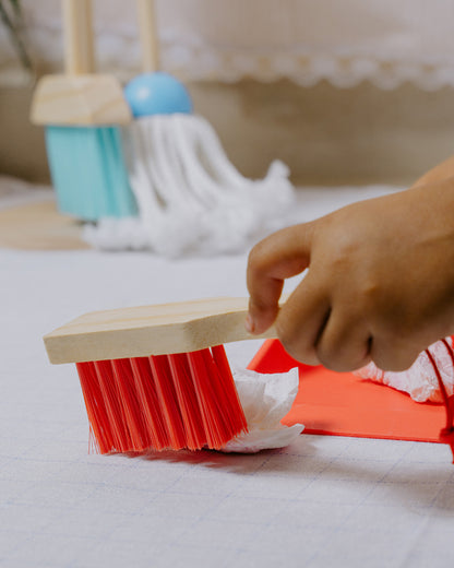 Nesta Toys Wooden Cleaning Set-Pretend & Play Toy-Includes 6 Pieces-Encourages Cleanup-36M+