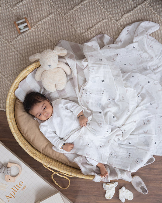 Aplito Baby Swaddle Set-Bear Love-100% Organic Muslin Cotton-White & Lavender-Pack of 2-For Infants