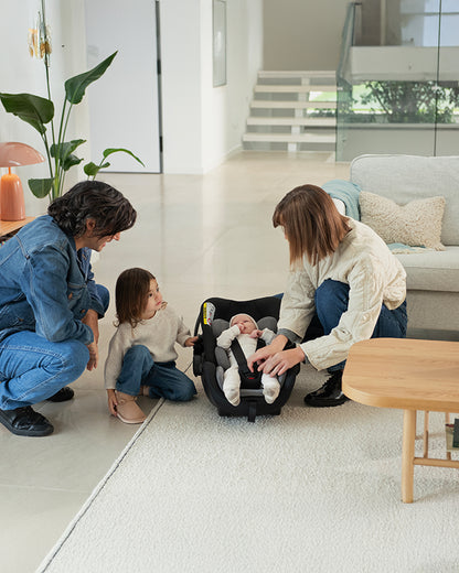 Nuna Arra Flex Baby Car Seat-Rear Facing-Flat Recling Seat 157 Degrees-3 Positions Recline-10 Positions Adjustable Headrest-For 0 to 2Y (Upto 13 Kg)-Caviar