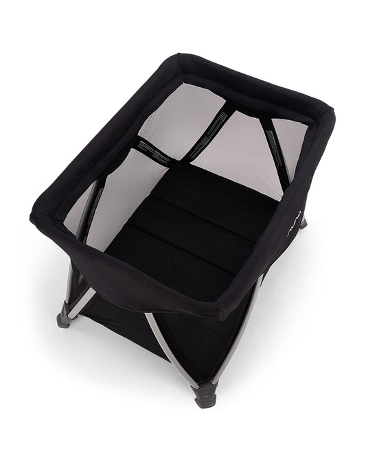Nuna SENA Aire Travel Cot & Playard-With Triple-Layered Mesh Mattress-360 Degree Airflow-One Hand Fold-Light Weight & Portable-Includes Travel Bag-0 to 3Y-Caviar