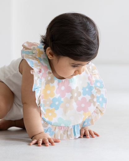 Rattle & Co Pretty Pretty Flowers Ruffle-Cotton Bib-Snap Button-0M+
