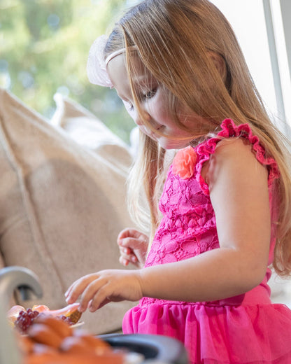 Step2 Best Chefs Kitchen-Pretend & Play Toy-Light‑Up & Sound‑Effect Stove-Includes 25‑Pieces Accessory Set-24M+