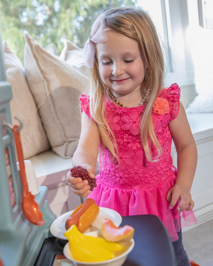 Step2 Best Chefs Kitchen-Pretend & Play Toy-Light‑Up & Sound‑Effect Stove-Includes 25‑Pieces Accessory Set-24M+