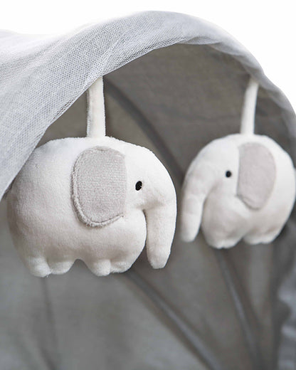 Mastela Deluxe 4 in 1 Bassinet-Cozy Bassinet, Swing & Bedside Sleeper Modes-5 Swing Speeds-15 Melodies-For 0 to 6M (Upto 9 kg)-White