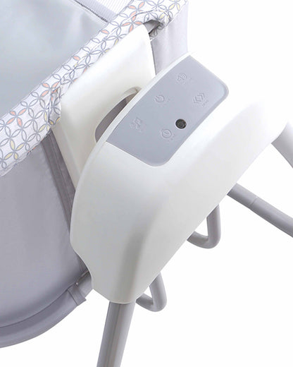 Mastela Deluxe 4 in 1 Bassinet-Cozy Bassinet, Swing & Bedside Sleeper Modes-5 Swing Speeds-15 Melodies-For 0 to 6M (Upto 9 kg)-White