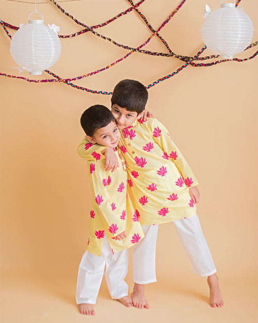 Mouse in The House Yellow Kurta Set-Printed-Lotus Bloom-For Infants