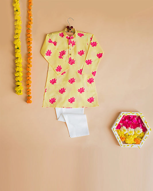 Mouse in The House Yellow Kurta Set-Printed-Lotus Bloom-For Infants
