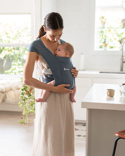 Ergobaby Embrace Baby Carrier-With 3 Carry Positions-Hip Healthy Certified-Breastfeeding Friendly-Cushioned Neck Support-For 0 to 18M (3.2 to 11.3 Kg)-Oxford Blue