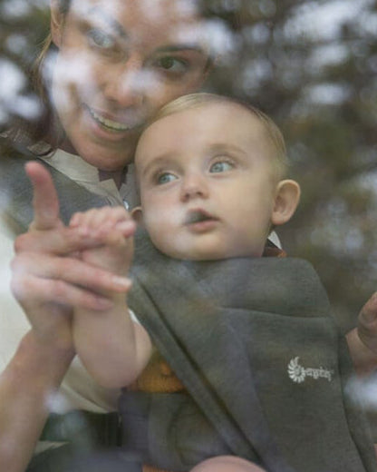 Ergobaby Embrace Baby Carrier-With 3 Carry Positions-Hip Healthy Certified-Breastfeeding Friendly-Cushioned Neck Support-For 0 to 18M (3.2 to 11.3 Kg)-Heather Grey