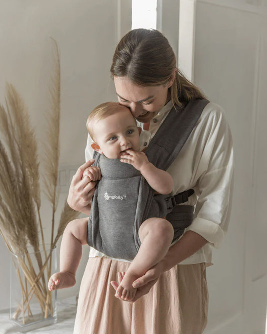 Ergobaby Embrace Baby Carrier-With 3 Carry Positions-Hip Healthy Certified-Breastfeeding Friendly-Cushioned Neck Support-For 0 to 18M (3.2 to 11.3 Kg)-Heather Grey