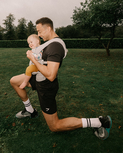 Ergobaby Omni Deluxe Mesh Baby Carrier-With 4 Carry Positions-SoftFlex Mesh For Easy Airflow-6 Storage Pockets-Adjustable Head Support-Breastfeeding Friendly-For 0 to 4Y (3.2 to 20 Kg)-Pearl Grey