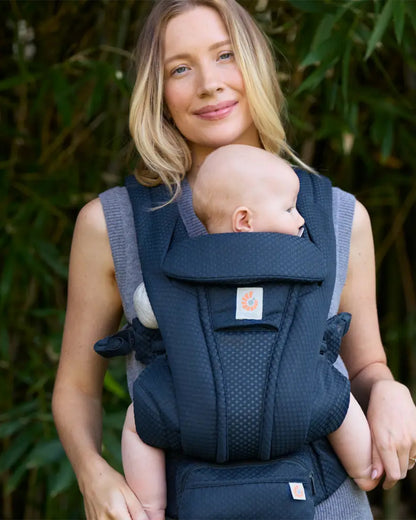 Ergobaby Omni Deluxe Mesh Baby Carrier-With 4 Carry Positions-SoftFlex Mesh For Easy Airflow-6 Storage Pockets-Adjustable Head Support-Breastfeeding Friendly-For 0 to 4Y (3.2 to 20 Kg)-Midnight Blue