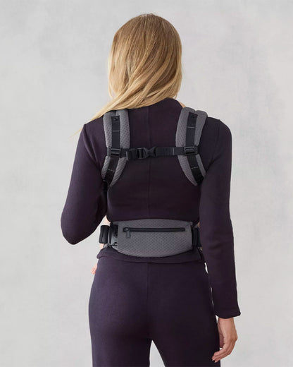 Ergobaby Omni Deluxe Mesh Baby Carrier-With 4 Carry Positions-SoftFlex Mesh For Easy Airflow-6 Storage Pockets-Adjustable Head Support-Breastfeeding Friendly-For 0 to 4Y (3.2 to 20 Kg)-Graphite Grey
