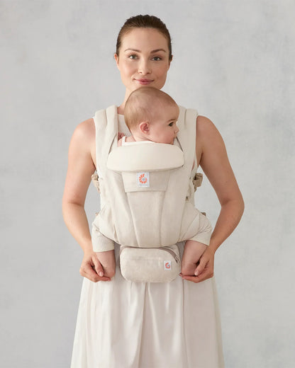 Ergobaby Omni Deluxe Linen Baby Carrier-With 4 Carry Positions-SoftFlex Mesh For Easy Airflow-6 Storage Pockets-Adjustable Head Support-Breastfeeding Friendly-For 0 to 4Y (3.2 to 20 Kg)-Natural Linen