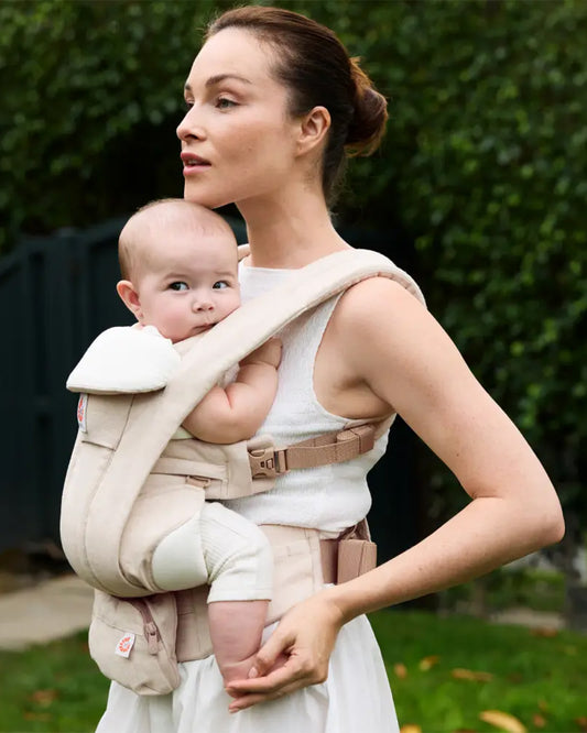 Ergobaby Omni Deluxe Linen Baby Carrier-With 4 Carry Positions-SoftFlex Mesh For Easy Airflow-6 Storage Pockets-Adjustable Head Support-Breastfeeding Friendly-For 0 to 4Y (3.2 to 20 Kg)-Natural Linen