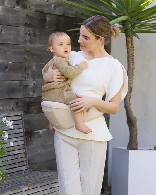 Ergobaby Lift Hip Seat Baby Carrier-With 4 Carrying Positions-Hip Healthy Certified-2 Storage Pockets-Anti Slip Grip & Angled Base-Padded Waistband to Ease Back Pain-For 6M+ to 4Y (Upto 20 Kg)-Natural Beige