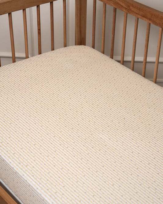 Twingle 100% Organic Muslin Fitted Cot Bedsheet-Generously Sized-Secured All-Round Elastic for Snug Fit-Softens with each Wash-Starlight Print-White & Beige-Pack of 1-For Infants