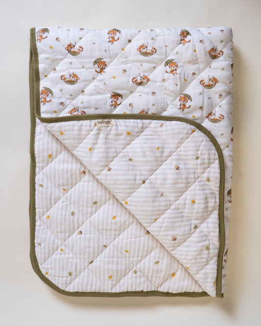 Twingle 100% Organic Muslin Cozy Roars Baby Bedding Set-Pack of 5-Reversible Quilt, All-round Elastic Bedsheet, Pillow & Bolsters-Eco Certified Genesta baby safe Inks-White & Blue-For Infants