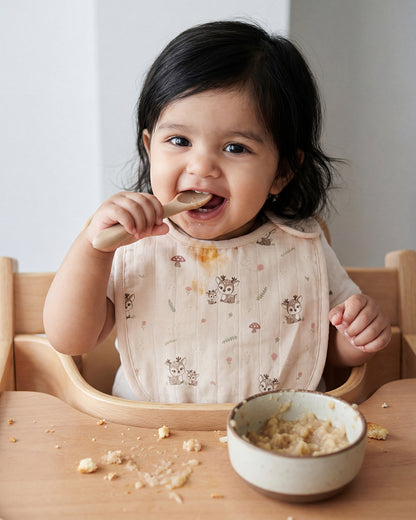 Twingle 100% Organic Muslin Bib-Soft Terry on the Back for maximum Absorbency-Trusted YKK Snaps-Deer & Hearts Print-Pack of 2-For Infants