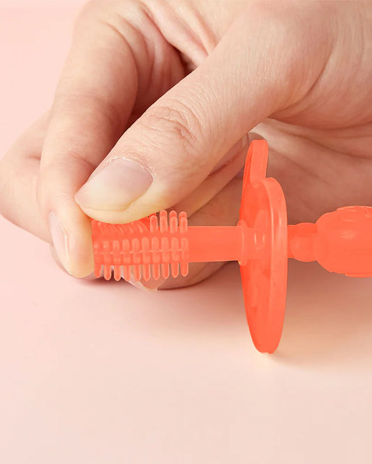 Haakaa 360° Silicone Baby Toothbrush-with Adjustable Protective Guard & Suction Base-6M+-Berry Red