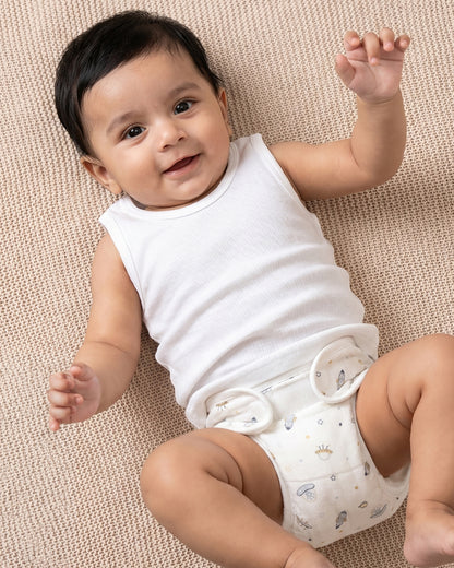Twingle 100% Organic Muslin Velcro Nappy-Soft Absorbent Terry Layer-Mess Free Design-Helps Control 1-2 Leaks-Adjustable Velcro Fit-Aerospace & Dino Print-Pack of 2