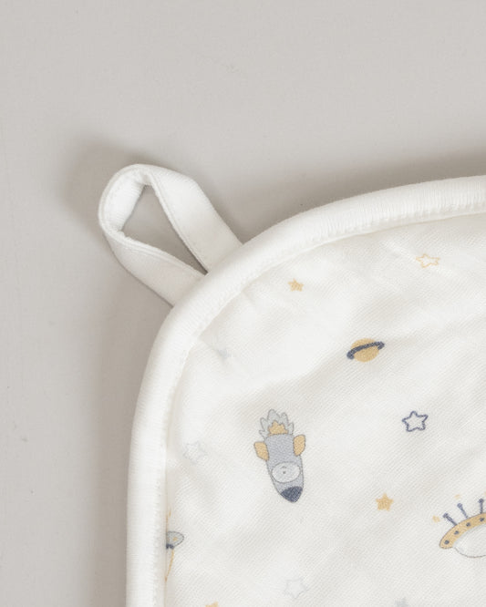 Twingle 100% Organic Muslin Baby Hooded Towel-Prevent Post Bath Chills-Ideal Coverage for Babies-Absorbs Moisture Quickly without Harsh Rubbing-Softens with Every Wash-Aerospace-White-For Infants