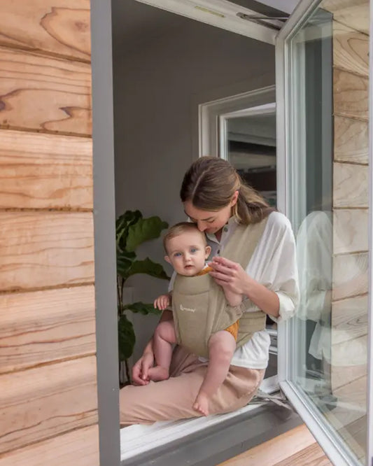 Ergobaby Embrace Baby Carrier-With 3 Carry Positions-Hip Healthy Certified-Breastfeeding Friendly-Cushioned Neck Support-For 0 to 12M (3.2 to 11.3 Kg)-Soft Olive