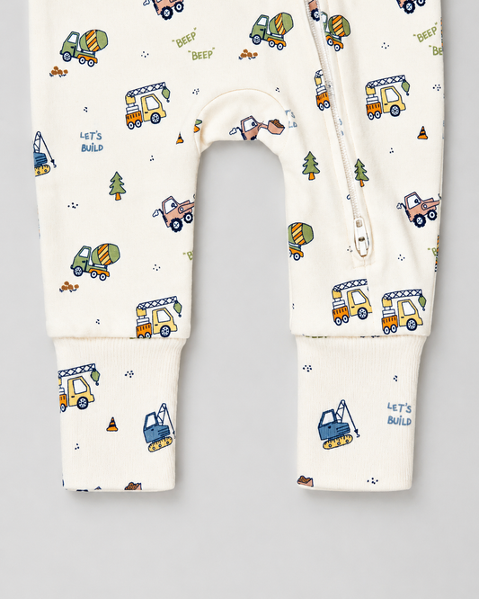 Twingle 100% Organic Cotton Sleepsuit-Zip Guard to Protect Baby's Chin & Neck-Two Way Zipper for Easy Diaper Change-Inbuilt Booties & Mittens-Builder Buddies-Beige-For Infants