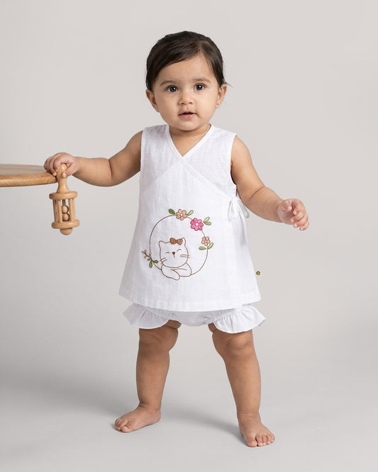 Twingle 100% Organic Cotton Frock Dress With Bloomer-Kimono Opening for Easy Dressing-Sleeveless-Embroidered-Cat-White-For Infants