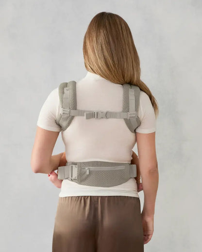 Ergobaby Omni Deluxe Mesh Baby Carrier-With 4 Carry Positions-SoftFlex Mesh For Easy Airflow-6 Storage Pockets-Adjustable Head Support-Breastfeeding Friendly-For 0 to 4Y (3.2 to 20 Kg)-Soft Olive