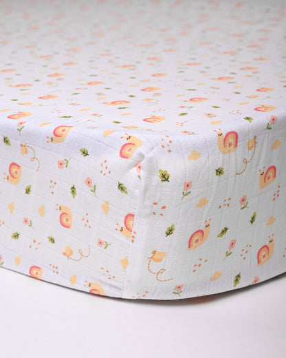 Twingle 100% Organic Muslin Fitted Cot Bedsheet-Snail Trail-Generously Sized-Secured All-Round Elastic for Snug Fit-Softens with each Wash-White-Pack of 1-For Infants