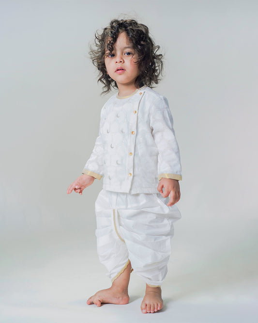 Tiber Taber White Kurta Dhoti Set-Moon Embroidered-Cotton-For Infants