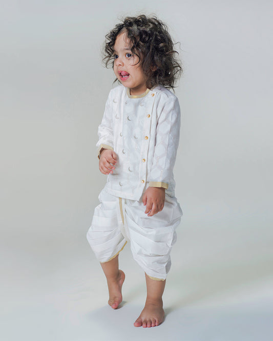 Tiber Taber White Kurta Dhoti Set-Moon Embroidered-Cotton-For Infants