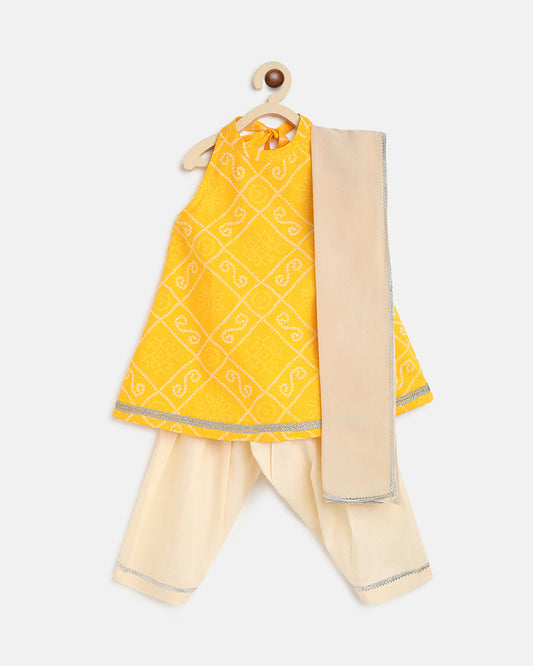 Tiber Taber Yellow Suit Set-Bandhani-Cotton-For Infants