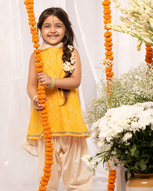 Tiber Taber Yellow Suit Set-Bandhani-Cotton-For Infants