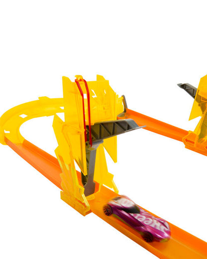 Hot Wheels Track Set With 1 Hot Wheels Car-12 Track Boosting Components-Stackable Toy Storage Box-Lightning Themed-Vehicle Toy-9M+